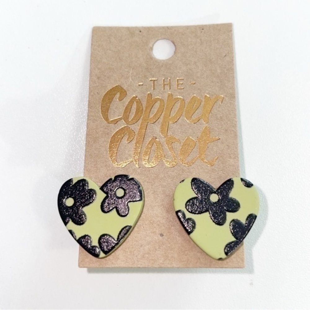 NWT Copper Closet Floral Heart Earrings